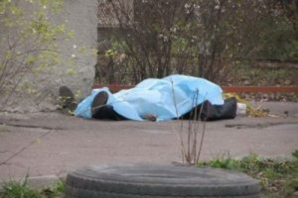 В Івано-Франківську виявили мертвого чоловіка з Тернополя