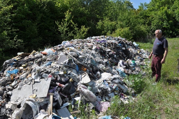 Тернопільщину знову «окуповує» львівське сміття