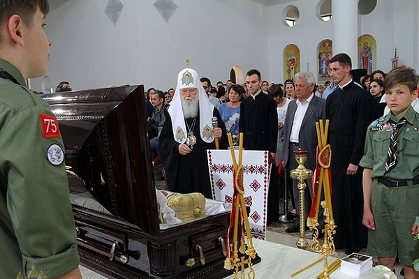 Голова УПЦ КП відслужив у храмі УГКЦ панахиду за Любомиром Гузаром