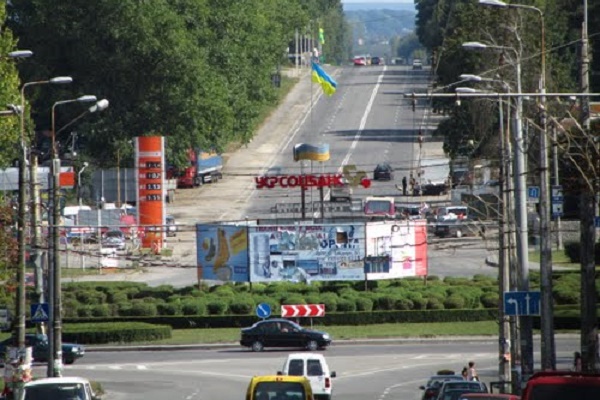 Тернополяни просять облаштувати зупинки на Підволочиському шосе