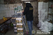 Алкоголю на 250 тисяч: тернопільські оперативники «накрили» підпільну гуральню (ФОТО, ВІДЕО)