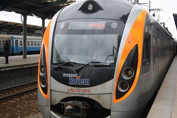 Інтерсіті Київ — Тернопіль: до столиці курсуватиме новий потяг