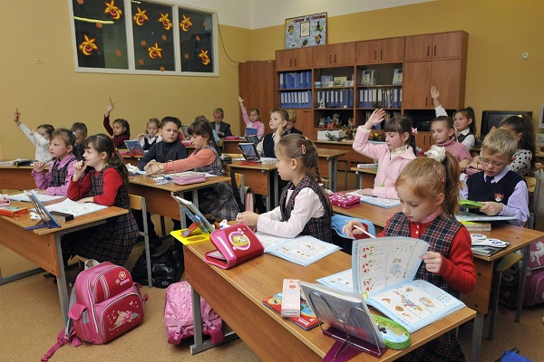 Першокласників Тернопільщини майже повністю забезпечили підручниками (Відео)