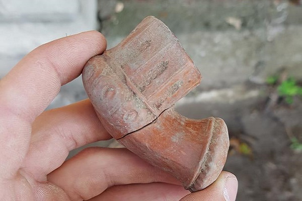 Під час розкопок у центрі Тернополя знайшли старовинний перстень (Фото)