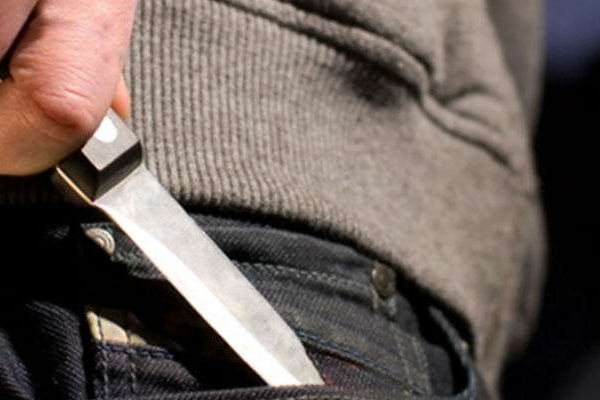 На Тернопільщині чоловік ненароком упав на ніж