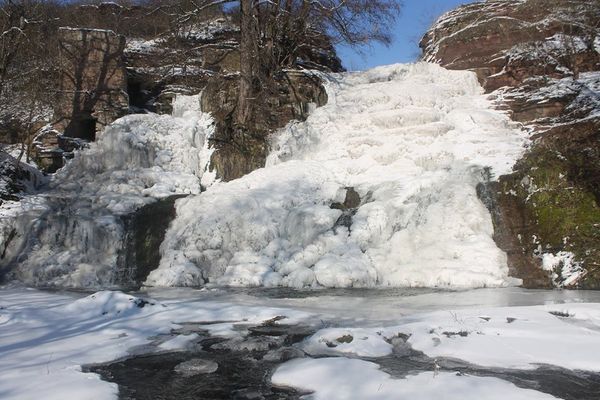 Тернопільщина - земля чудес: Найвищий рівнинний водограй Європи замерз (Фото)