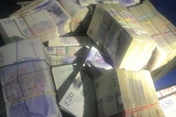 Львівські митники вилучили рекордну кількість незадекларованої валюти