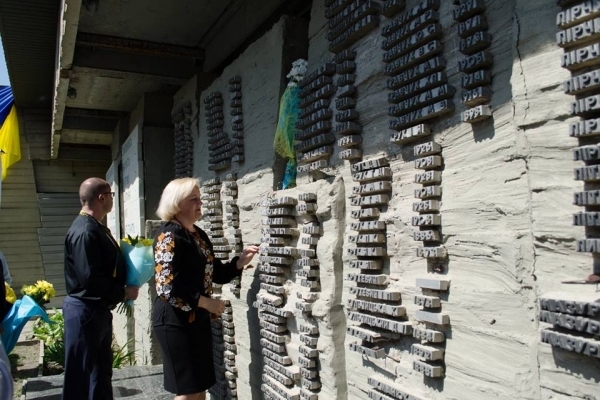 На Тернопільщині вшанували жертв «Молотківської трагедії» (Фото, відео)