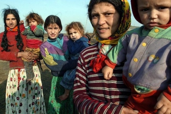 У Тернопілі невідомі з битами розігнали ромський табір