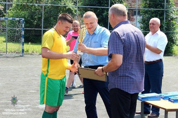 Футбольна команда тернопільських патрульних поліцейських виборала першість на змаганнях з міні-футболу