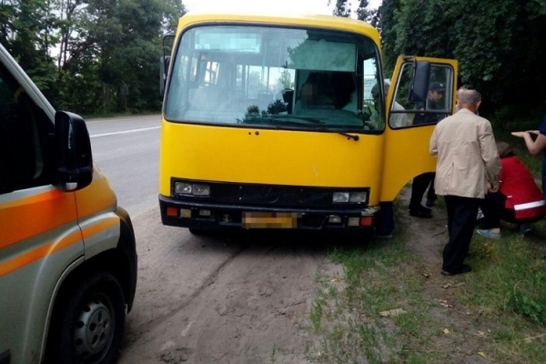 У Тернополі у водія автобуса під час руху стався інсульт