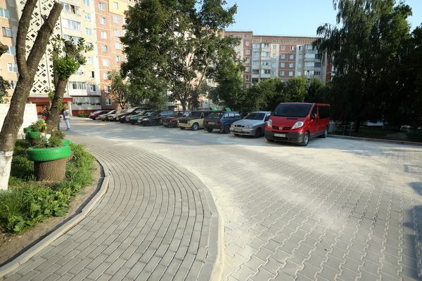 У Тернополі завершили ремонт черговоро двору (Фото)