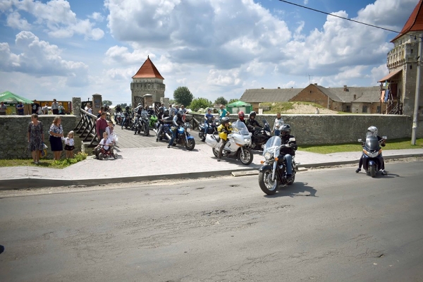 На Тернопільщину з'їхалися байкери зі всієї країни (Фото)