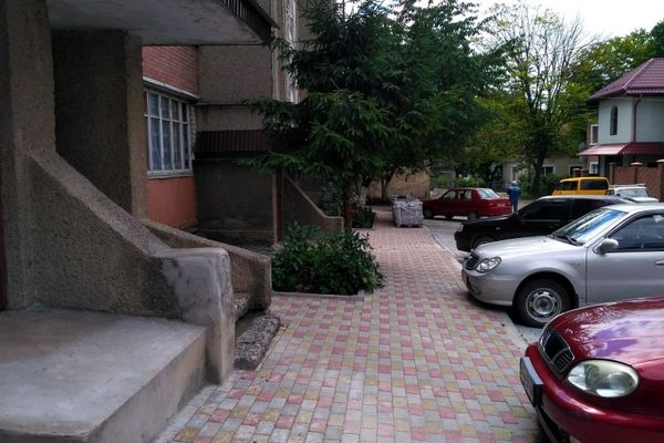 У Тернополі продовжують капітальні ремонти дворів (Фото)