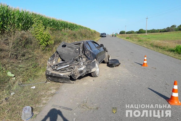 На Кременеччині перекинувся автомобіль