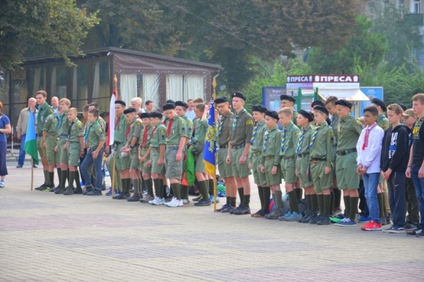 400 пластунів прийшли на відкриття пластового року у Тернополі (Фото)