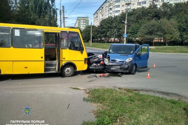 Водій Lanos’а спричинив потрійну ДТП у Тернополі (Фото)