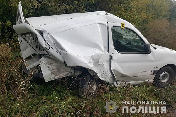 Біля Смиківців одна іномарка врізалась в іншу