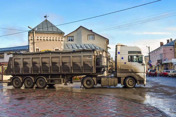 У Тернополі закрили рух через «гаївський» міст і від цього страждає Скалат?