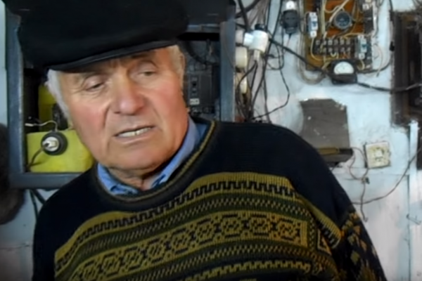 Пенсіонер з Тернопільщини зробив свій будинок енергонезалежним (Відео)