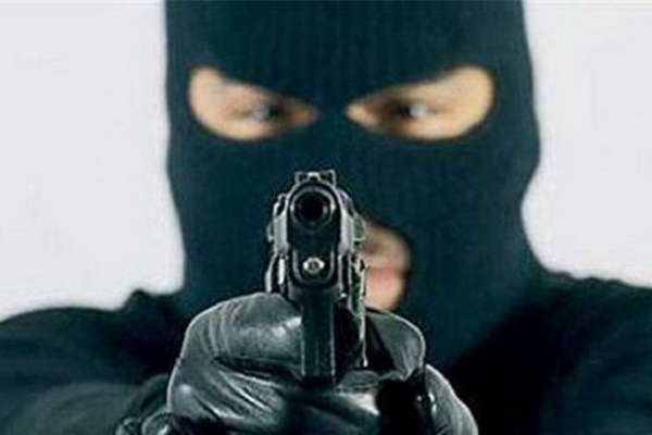 У Скалаті на місцевого жителя напали та пограбували