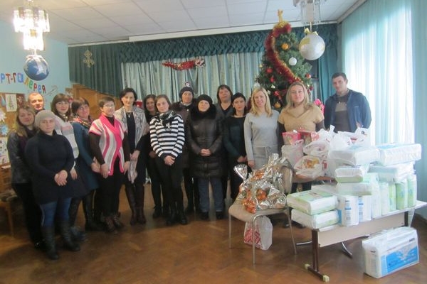 Благодійниці з Америки привітали дарунками дітей Тернопільщини, здійснивши частинку їхніх мрій