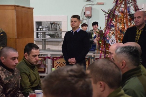 Голова обласної ради розділив із артилеристами Святвечір