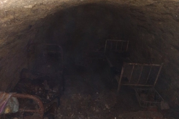У центрі Чорткова під землею комунальники знайшли таємну кімнату (Фото)