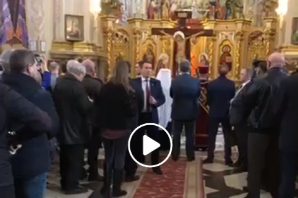 Президент Порошенко молився в Тернопільській катедрі (Відео)