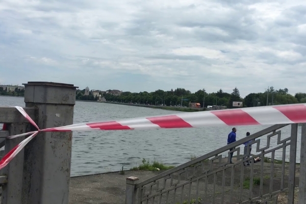 Поліцейські втановили особу потельника, якого знайшли на Тернопільському ставі