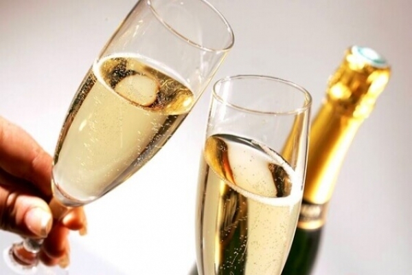 4 серпня – День народження шампанського