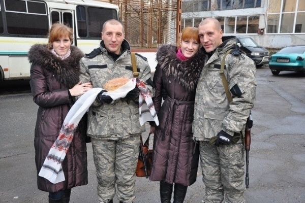 Незвична історія про чотирьох близнюків з Тернополя, які воюють за Україну