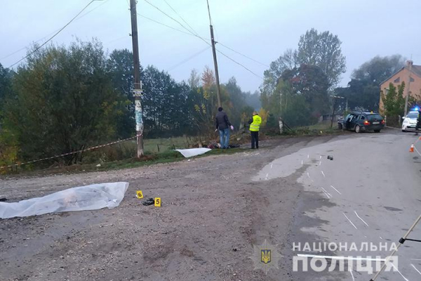 У Козівському районі під колесами іномарки загинуло двоє хлопців