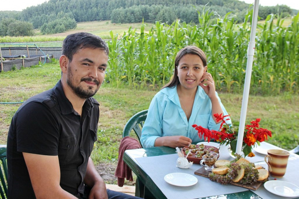 Молода пара з Шумщини робить успішний бізнес на равликах