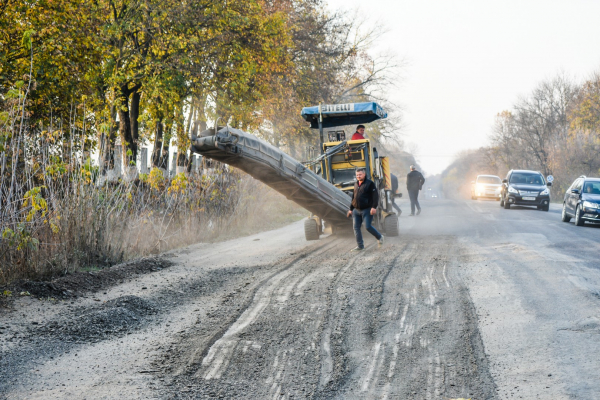 На Тернопільщині ремонтують дорогу на якій загинула 15-річна дівчина