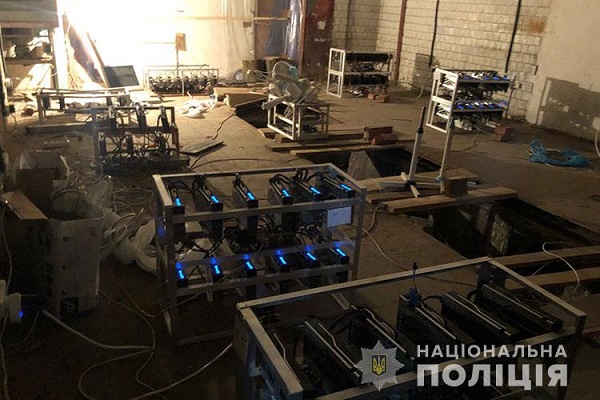 Тернопільські криптовалютчики крали електроенергію в Укразалізниці
