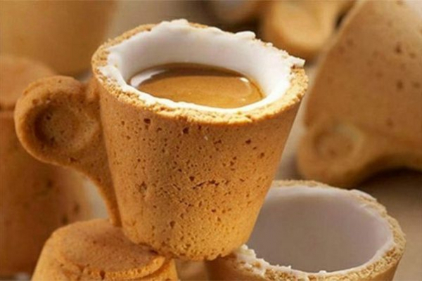Головна кавова компанія в Італії LAVAZZA буде пропонувати каву в їстівних чашках
