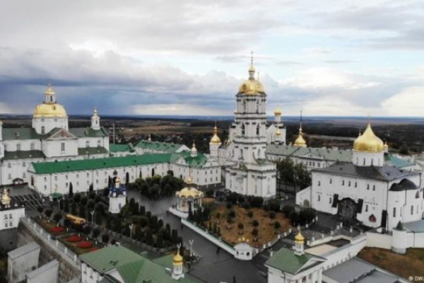 Почаївську лавру хочуть передати Православній церкві України