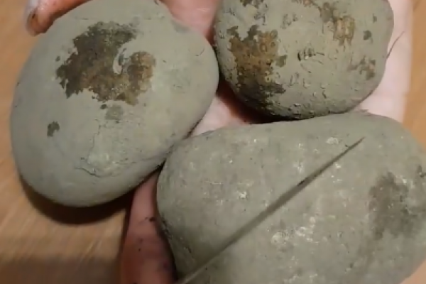 Відомий супермаркет в Тернополі підсунув каміння покупцям (Відео)