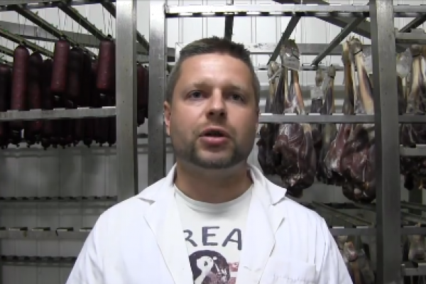 «Микулинецькі ковбаси» забезпечують навколишню громаду якісною продукцією