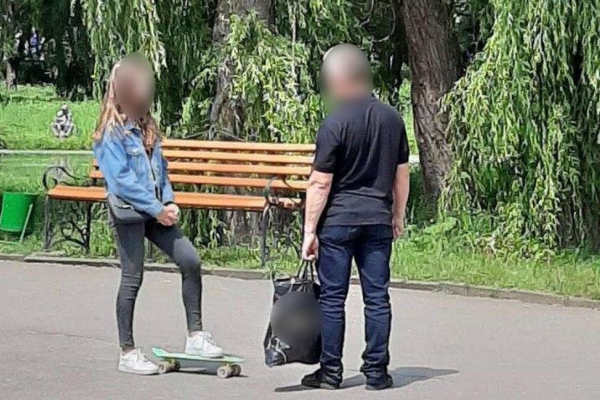 У Тернополі зловили збочинця, що в парку роздягався перед молодими дівчатами