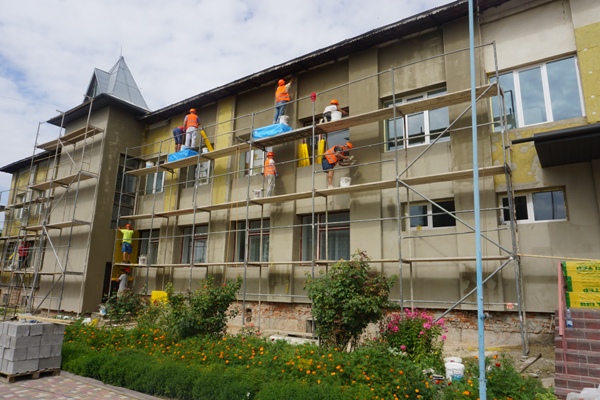 «Максимально комфортні умови для навчання»: на Тернопільщині триває капітальний ремонт одного з навчальних закладів