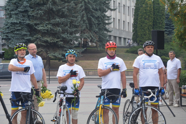 «Ви увіковічуєте пам’ять про загиблих побратимів», – Віктор Овчарук на  зустрічі учасників ветеранського велопробігу