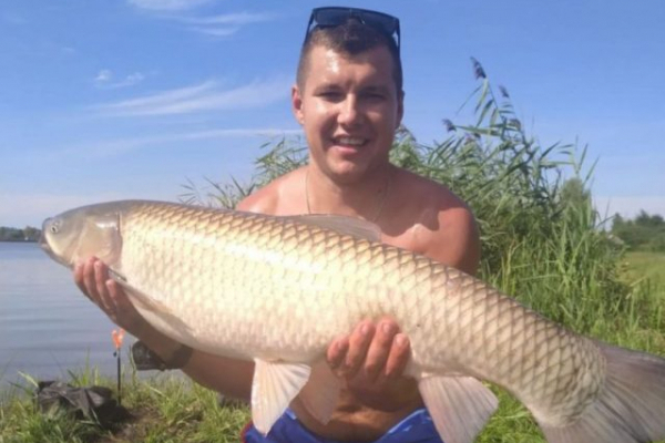 На Тернопільщині спіймали рибу вагою майже 12 кілограмів