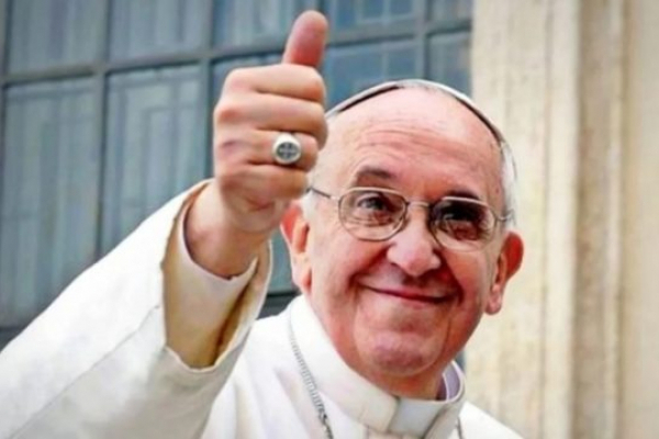 Папа Римський назвав їжу та секс божественними задоволеннями