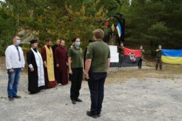 Архієпископ Нестор благословив учасників військово-патріотичної гри «Гурби-Антонівці-2020»
