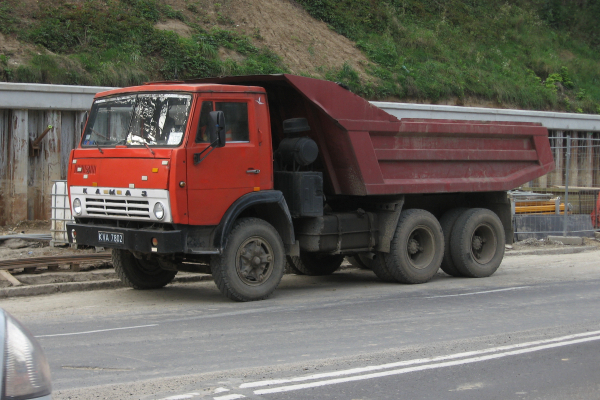 Серцевий напад: на Тернопільщині водій вантажівки помер за кермом 