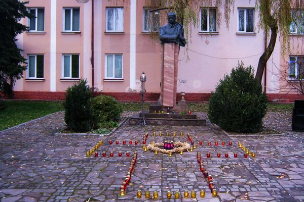 Як в Теребовлі, що на Тернопіллі, провели День пам’яті жертв голодомору