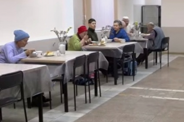 Жителі Тернопільської громади можуть отримати гарячі обіди у Благодійній їдальні