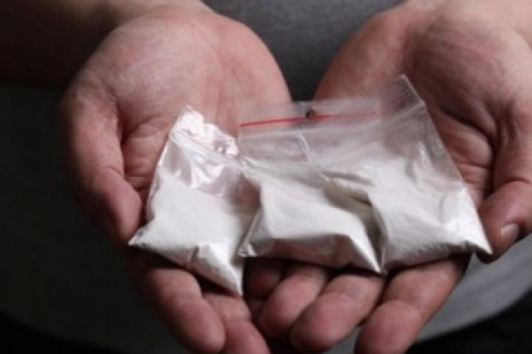 Тернопіль: у 17-річного юнака знайшли наркотичні речовини